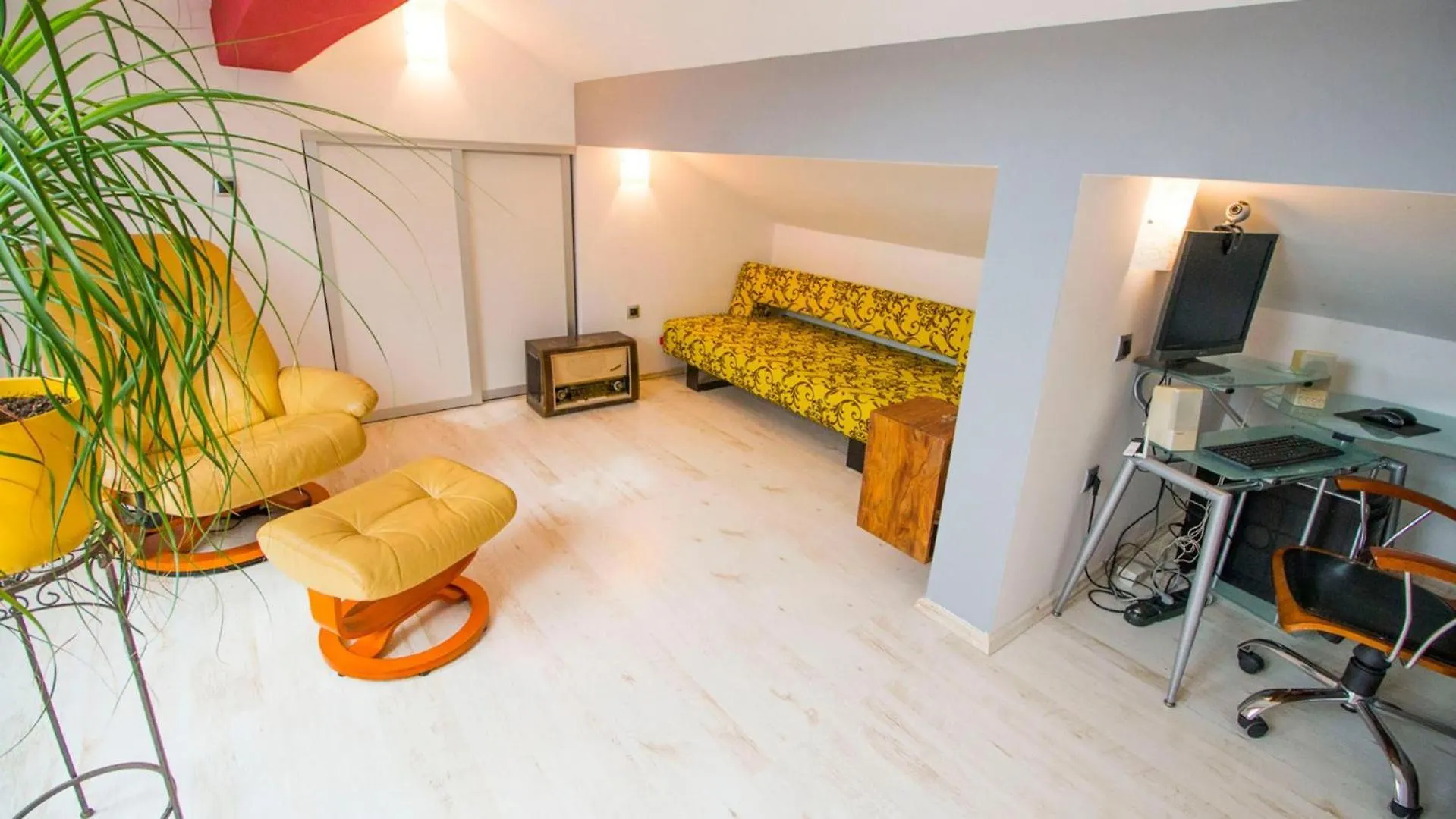 Apartments Nia With Pool Trogir