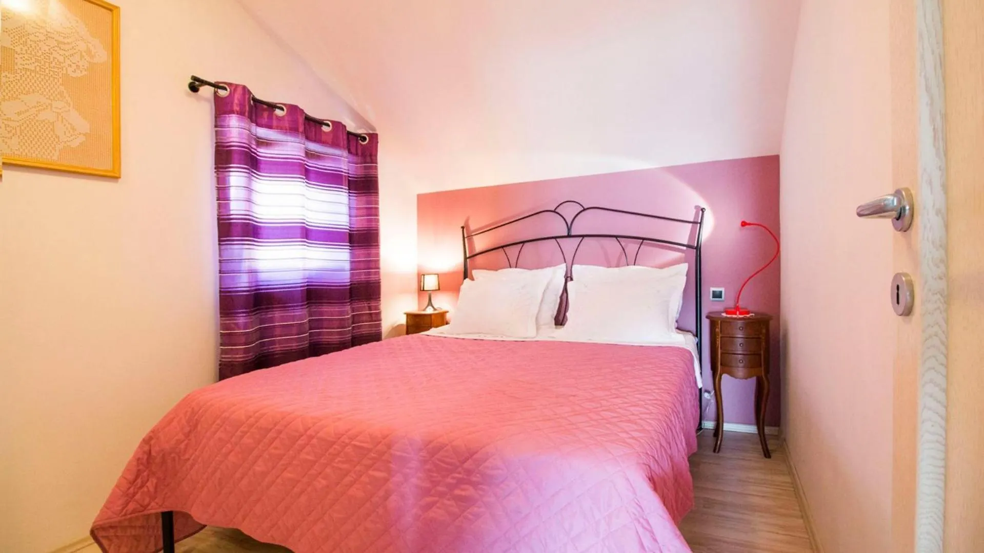 Apartments Nia With Pool Trogir Croatia