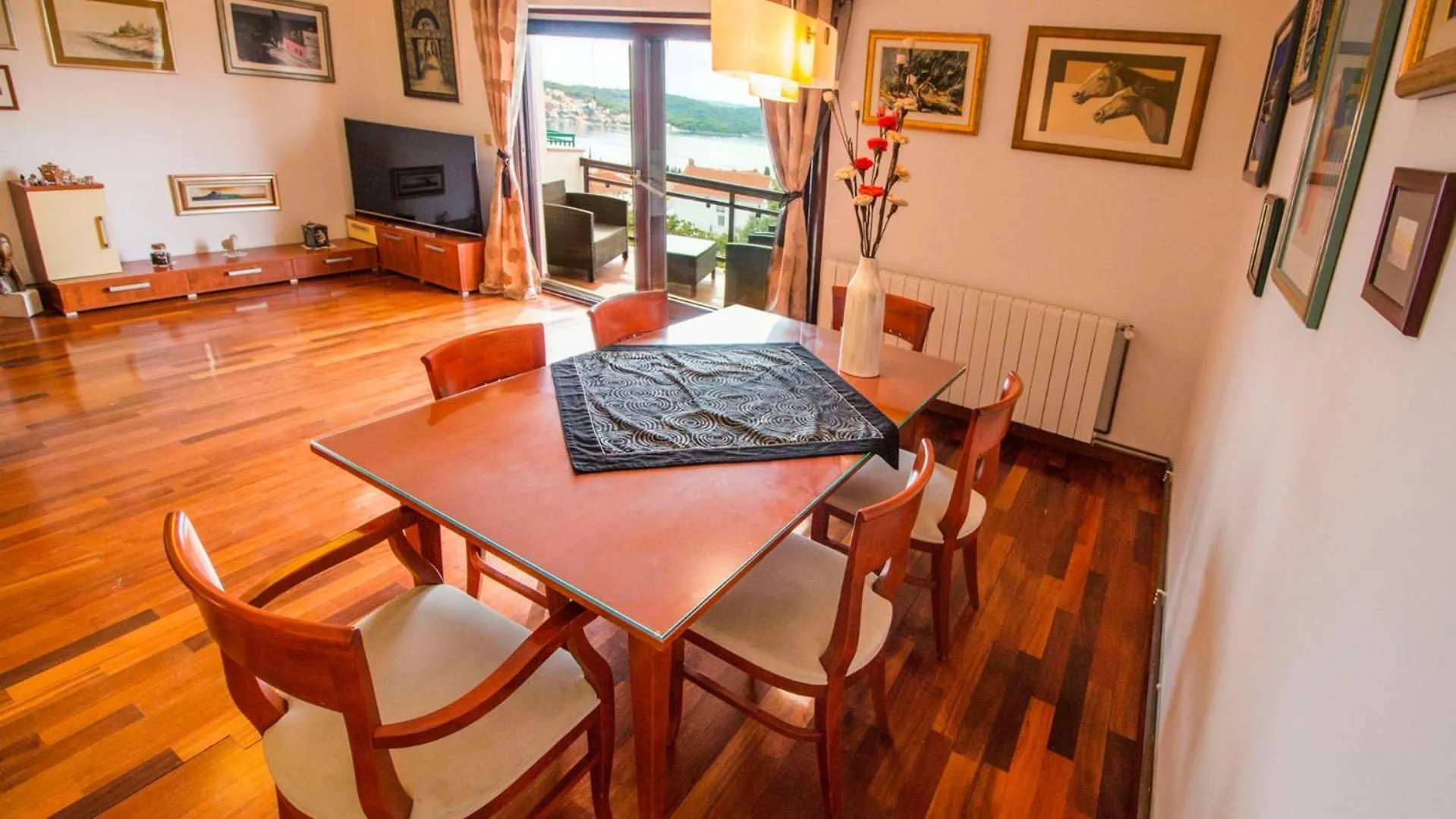 Apartments Nia With Pool Trogir