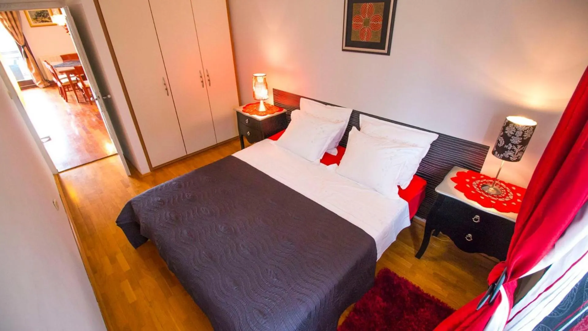 Apartments Nia With Pool Trogir