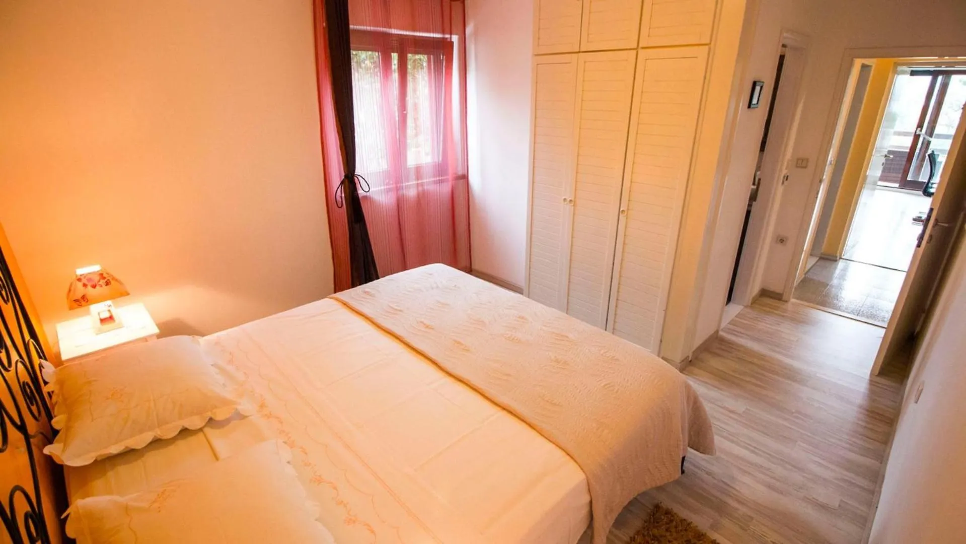 Apartments Nia With Pool Trogir