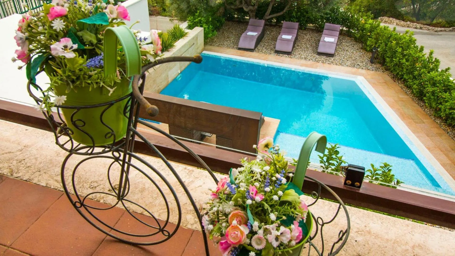 Apartments Nia With Pool Trogir