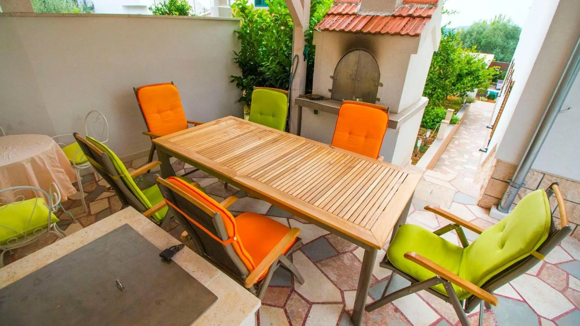 Apartments Nia With Pool Trogir