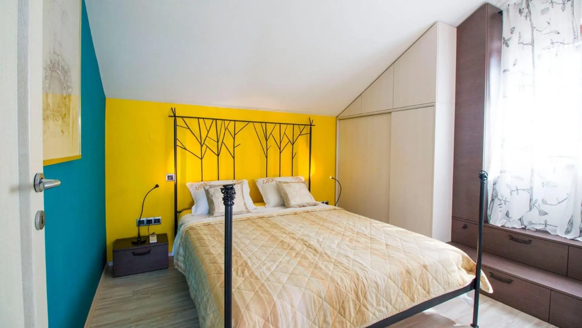 Apartments Nia With Pool Trogir