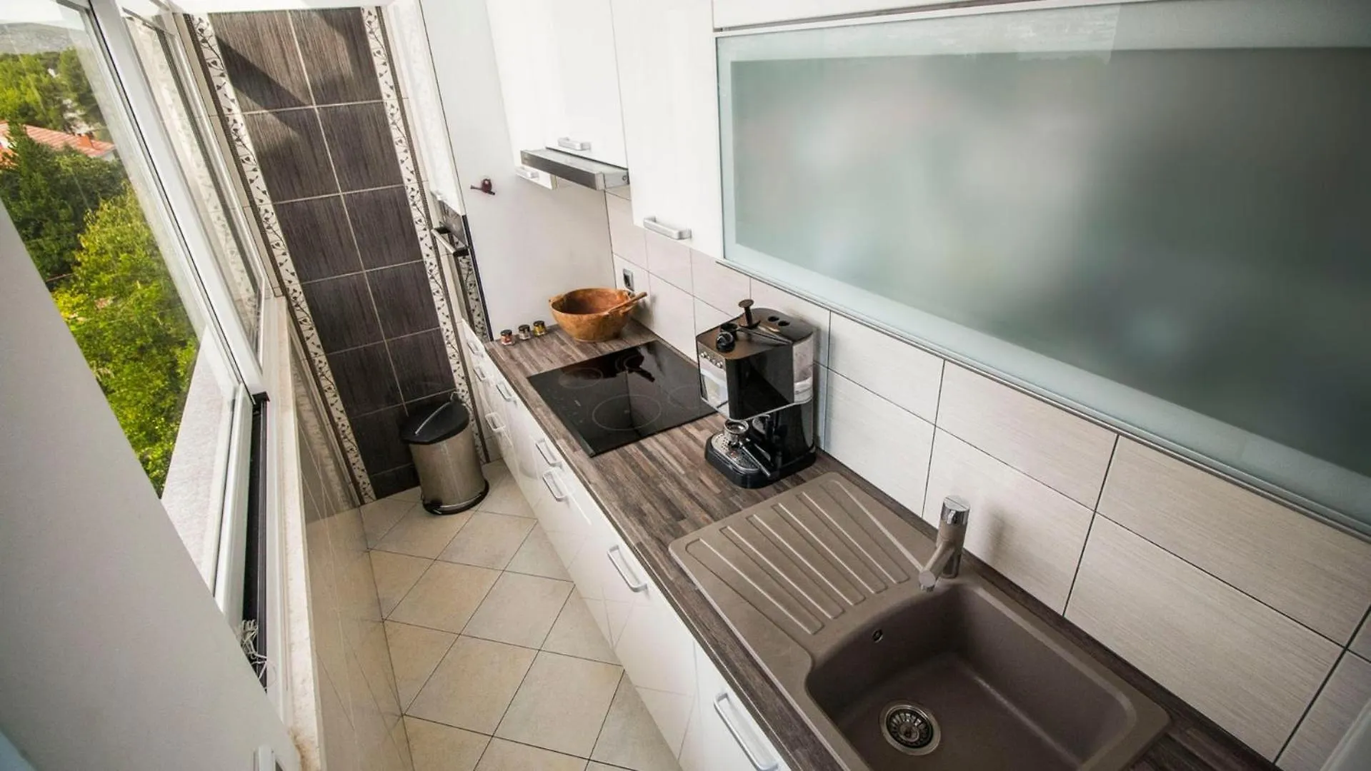 Apartments Nia With Pool Trogir Croatia