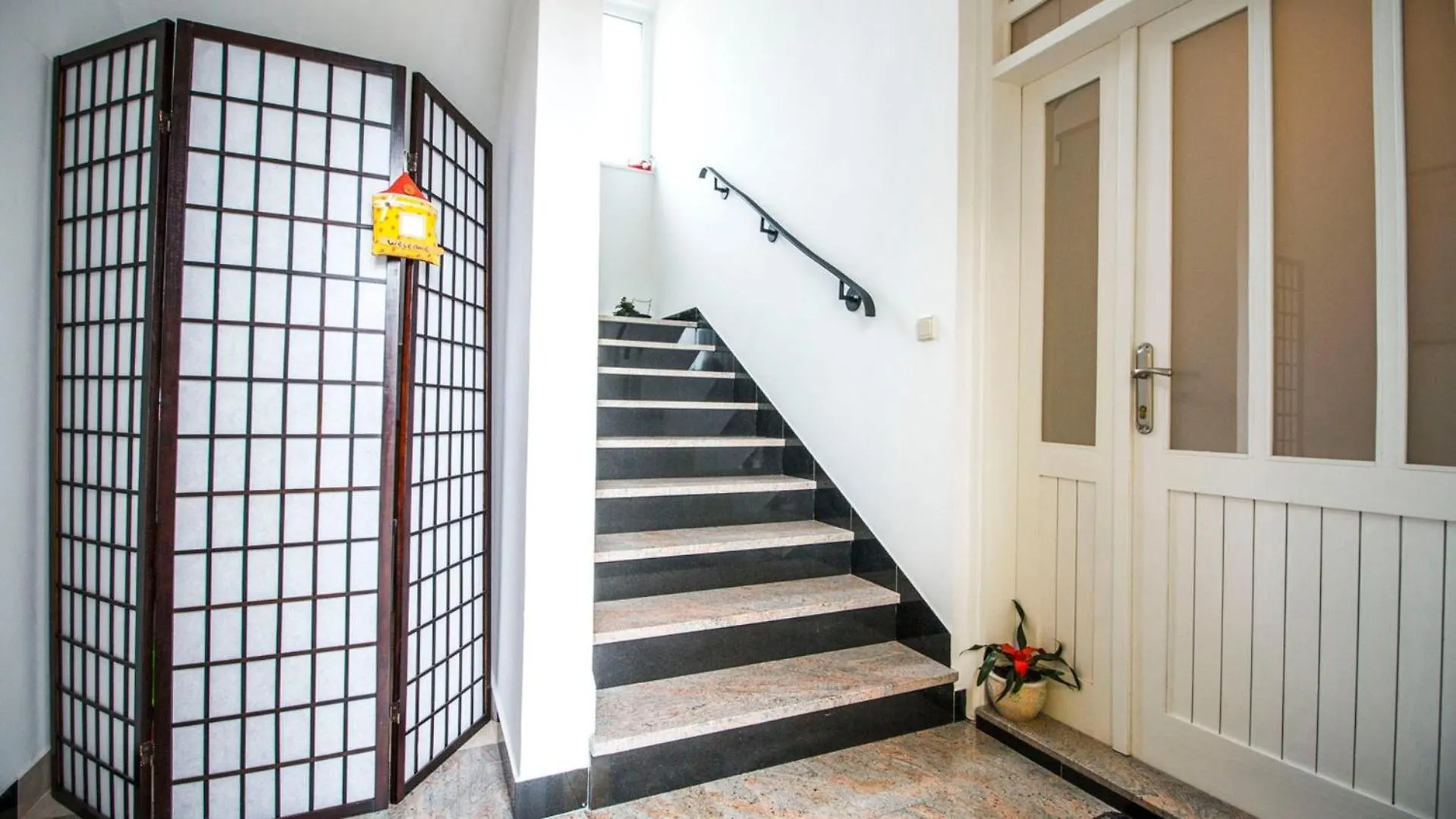 Apartments Nia With Pool Trogir