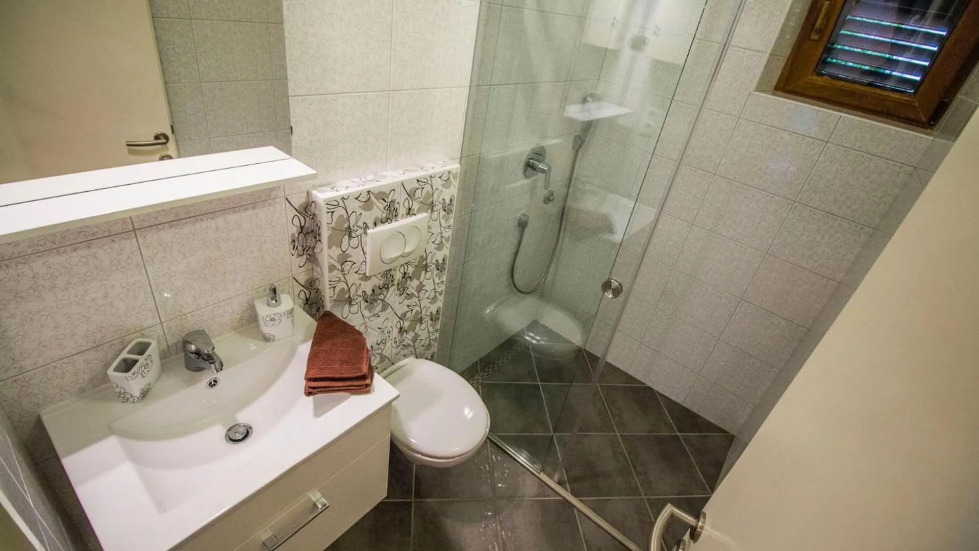 Apartments Nia With Pool Trogir